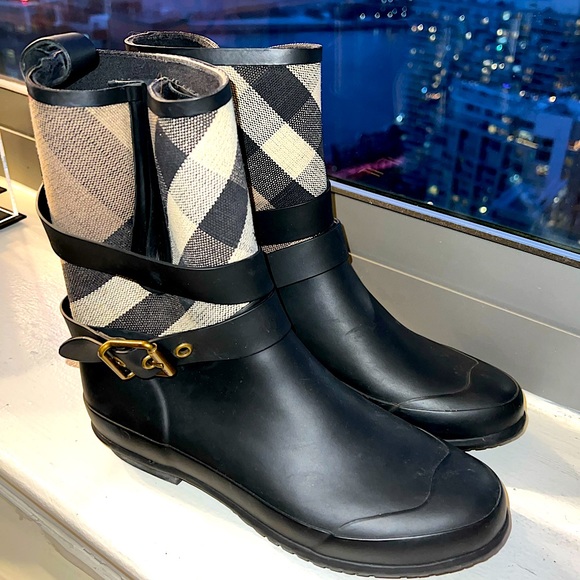 Burberry Rain Boots - Picture 1 of 7